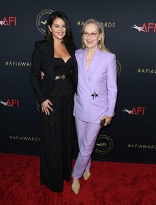 selena-gomez-at-afi-awards-luncheon-in-los-angeles-01-12-2024-more-photos-9.jpg