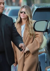 sofia-richie-out-in-nyc-01-15-2024-1.jpg