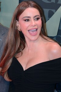 sofia-vergara-griselda-tv-show-premiere-in-madrid-01-09-2024-1.jpg