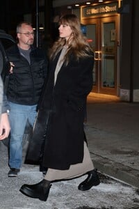 taylor-swift-at-electric-lady-studio-in-new-york-01-18-2024-5.jpg