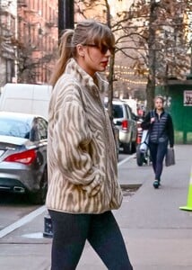 taylor-swift-at-the-electric-lady-studios-in-new-york-01-11-2024-0.jpg