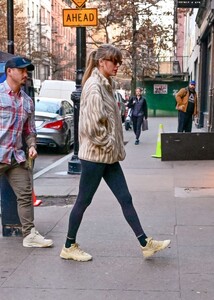 taylor-swift-at-the-electric-lady-studios-in-new-york-01-11-2024-1.jpg