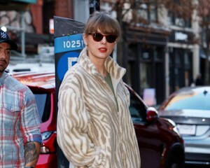 taylor-swift-at-the-electric-lady-studios-in-new-york-01-11-2024-4.jpg