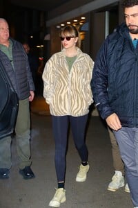 taylor-swift-at-the-electric-lady-studios-in-new-york-01-11-2024-8.jpg