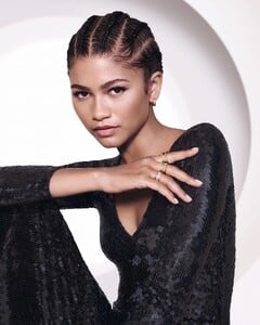 zendaya-bulgari-b.zero1-campaign-january-2024-0.jpg