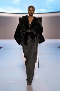 00057-fear-of-god-fall-2023-ready-to-wear-credit-brand.thumb.jpg.0033e6d4a9d3a3a40fd28dafa2ad01e2.jpg