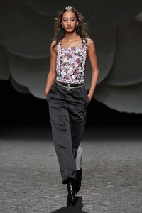 00058-chanel-fall-2023-ready-to-wear-credit-gorunway.thumb.jpg.997dafc0e403a4a52b45b09f44138f9a.jpg