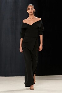 00067-ferragamo-fall-2023-ready-to-wear-credit-gorunway.thumb.jpg.8a10afe70f5f3a9af708c2c7fb813765.jpg