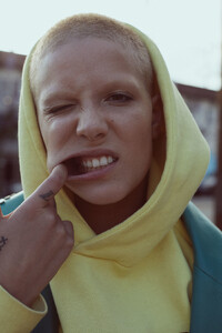 007.thumb.jpg.ee5ca24a29ea41eb405531d8a457561e.jpg