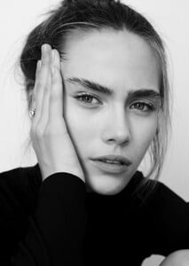15-aleksandra-wozniak-alessandra-v-book.jpg
