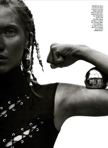 172154618_ARCHIVIO-VogueItalia(May2003)-Suggestions-005.jpg.acb5ecb36e6806fe786ffc8b6b657efb.jpg