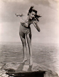 1945(2).thumb.jpg.37909b51f7c5b6f76a08920c3c24f093.jpg