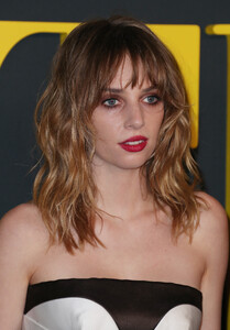 2023-12-12HQ_2810429.jpg