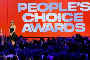 2024People_sChoiceAwards-00009.jpg