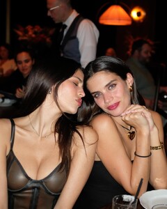 [2024.02.04] sarasampaio_425617885_18418381516058288_337137759407501630_n.jpg