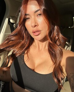 [2024.02.05] ariannyceleste_426130985_18416405869023607_7270306223056594829_n.jpg