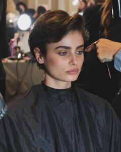 [2024.02.14] taylor_hill_427956355_18419329267024492_6940873795214731659_n.jpg