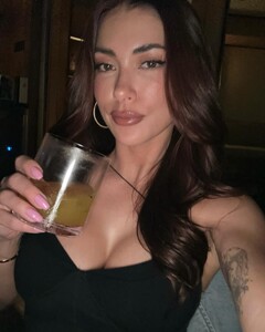 [2024.02.17] ariannyceleste_428683196_18418530994023607_3859410759920105959_n.jpg