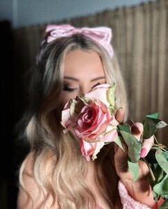 [2024.02.21] tiffanytothxoxo_428629094_18415348201017325_8107586208386286714_n.jpg