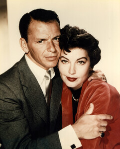 36245_ava_gardner_the_celebrity_city_51339_122_413lo.thumb.jpg.25fc9d71062ba04fa668a0477af9e56d.jpg