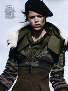 40_201008voguefrphdavidsims042frejabehaerichsen.thumb.jpg.67b8e071cfaaf8f89e4538359445c878.jpg