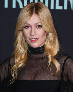 444066725_kat-12.jpg