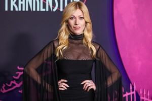 444066822_kat-16.jpg