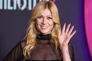 444066856_kat-17.jpg