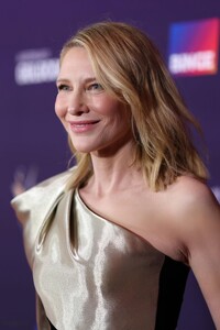 445114824_cate-blanchett-aacta-01.jpg