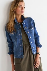 677906s3.jpg