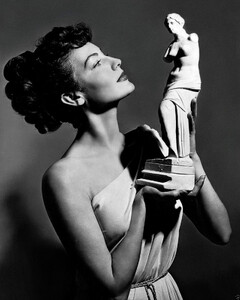 AVA 1948C2.jpg