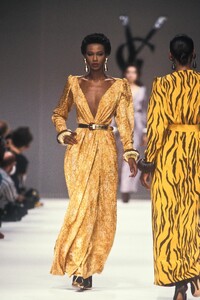 Amalia_Yves_Saint_Laurent_SS1989_07.jpg