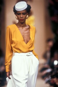 Amalia_Yves_Saint_Laurent_SS1989_15.jpg