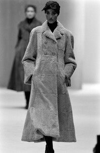 Ann_Fiona_Scollay_Fendi_FW1988_01.jpg