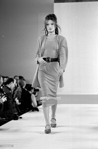 Anne Klein Spring 1993 Ready to Wear Runway Show.jpg