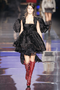 AntonioBerardi2005WomenFW8.thumb.jpg.b8f83f157dc3e67265095019a40f176c.jpg