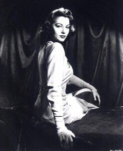 Ava38a.thumb.jpg.c359e22b68d474930a1a09fa5b2be4ed.jpg