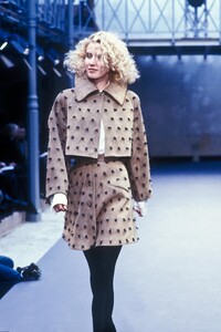 AzzedineAlaia1989WomenRTW21.thumb.jpg.5338c65f00201b3c6eedc61612c1c978.jpg