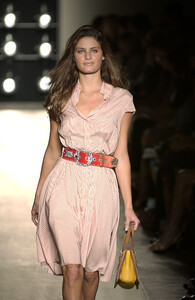 BottegaVeneta2006WomenSS32.thumb.jpg.10d5b698ebaf3b9b9875bafec8302b90.jpg