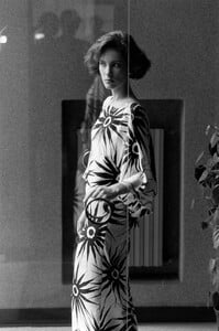 Cathy_Gallagher_Versace_Resort_1984_001.jpg
