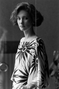 Cathy_Gallagher_Versace_Resort_1984_006.jpg