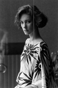 Cathy_Gallagher_Versace_Resort_1984_007.jpg