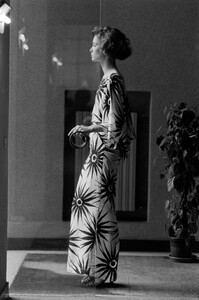 Cathy_Gallagher_Versace_Resort_1984_016.jpg