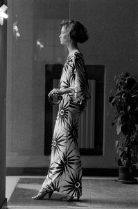 Cathy_Gallagher_Versace_Resort_1984_018.jpg