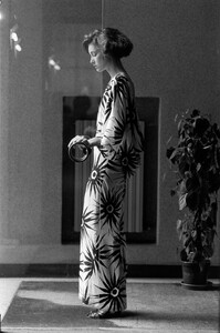 Cathy_Gallagher_Versace_Resort_1984_021.jpg