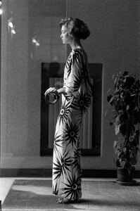 Cathy_Gallagher_Versace_Resort_1984_022.jpg