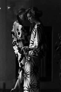 Cathy_Gallagher_Versace_Resort_1984_030.jpg