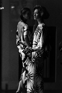 Cathy_Gallagher_Versace_Resort_1984_034.jpg