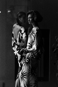 Cathy_Gallagher_Versace_Resort_1984_041.jpg