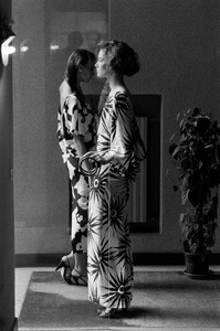 Cathy_Gallagher_Versace_Resort_1984_049.jpg